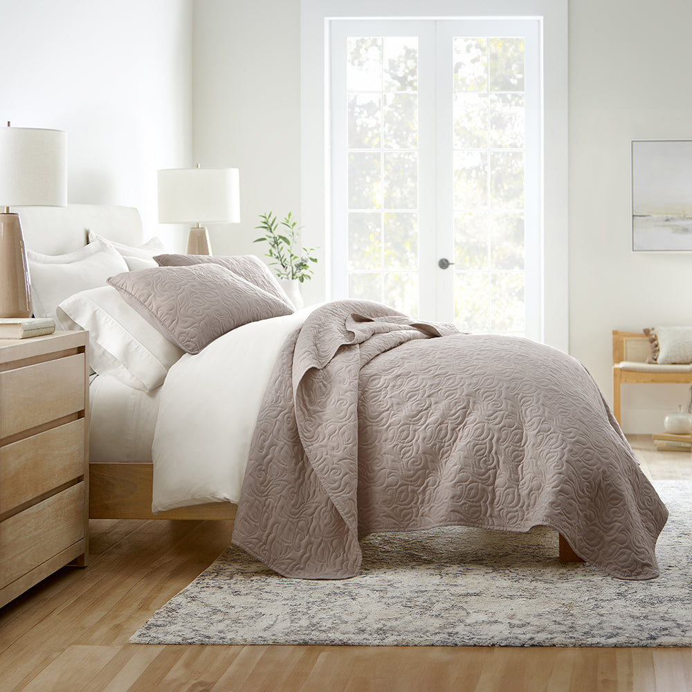 3-Piece Floral Stitch Quilted Coverlet Set