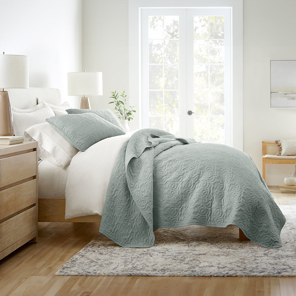 3-Piece Floral Stitch Quilted Coverlet Set